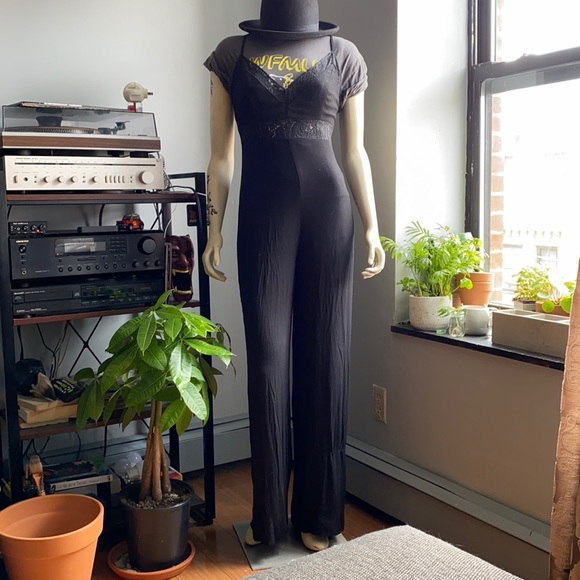 Cami jumpsuit with Lace detailing - Picture 2 of 5